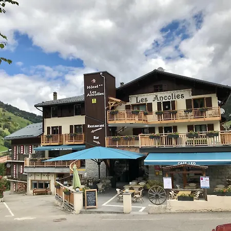 Hotel Logis Les Ancolies 3*