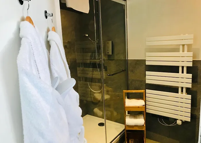 Logis Les Ancolies Otel