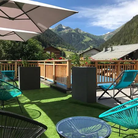 Logis Les Ancolies Hotel 3*
