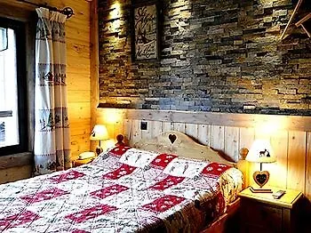 Hotel Logis Les Ancolies Areches