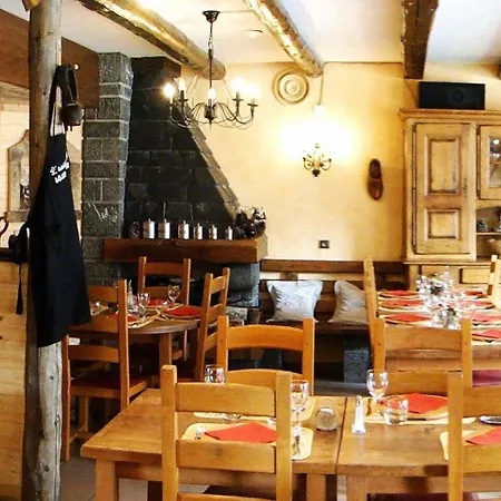 Hotel Logis Les Ancolies Arêches
